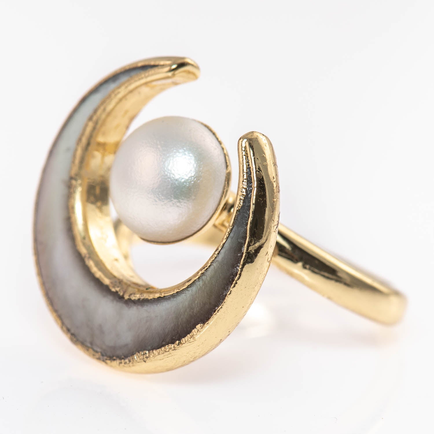 Eclipse Ring (Pearl & Shell)